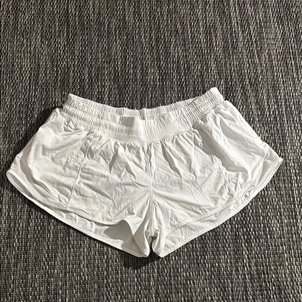 Lululemon Hotty Hot Short II *2.5" Swift Size 10